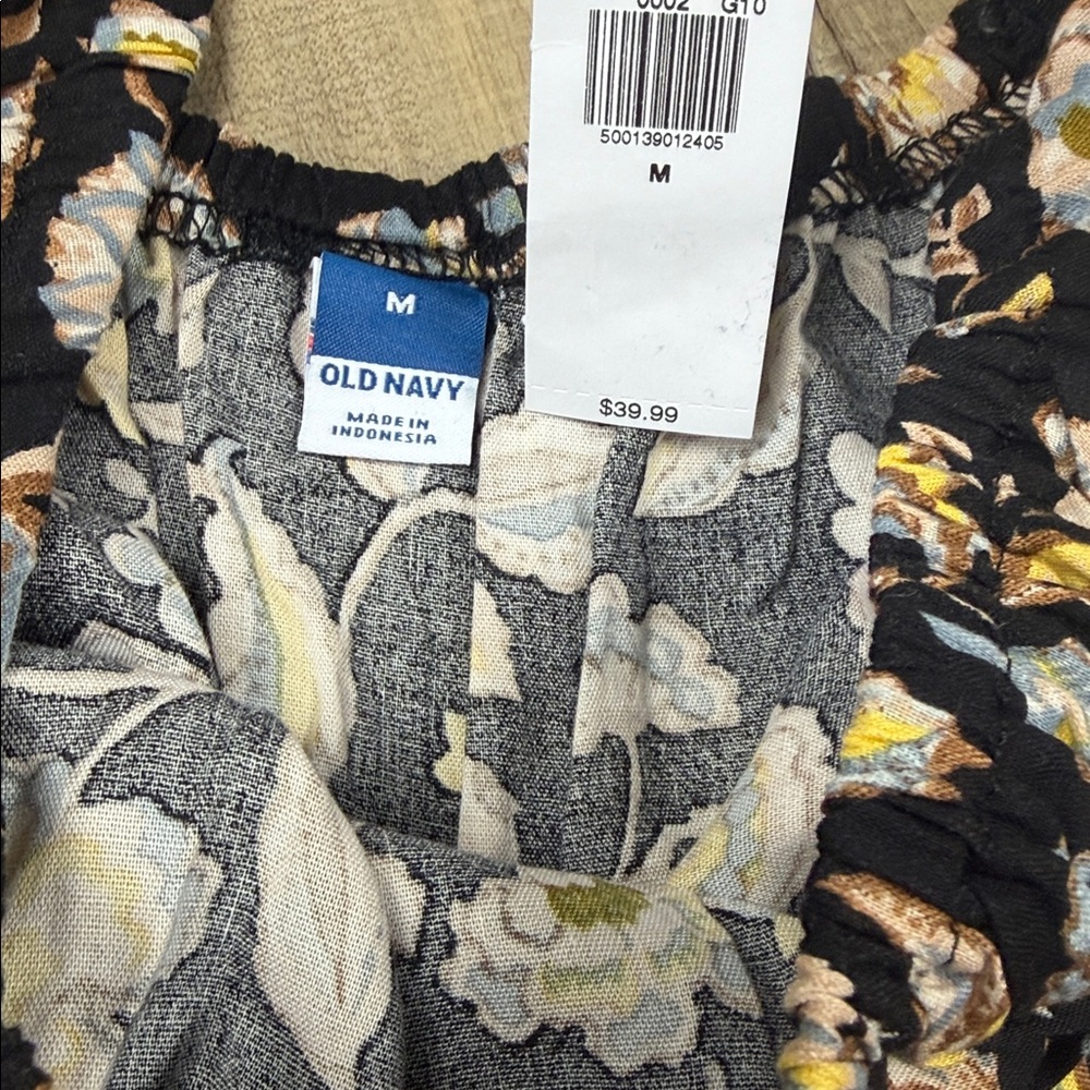 Old Navy Women’s Floral Dress in Black and Yellow. NWT. Size Medium - Picture 3 of 5
